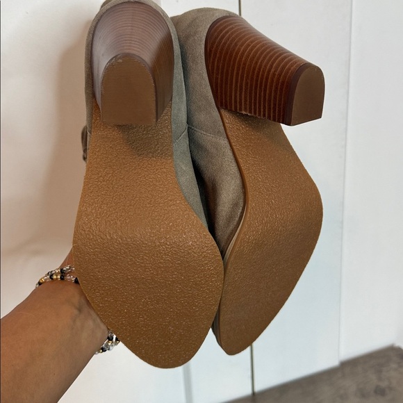 Crown Vintage | Clifton Taupe Suede Ankle Boots - laser cut mesh accents - 7.5 - Picture 4 of 5